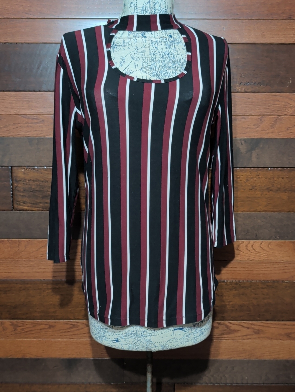 No Boundaries Striped Cutout Neckline Women’s Top in Black and Burgundy